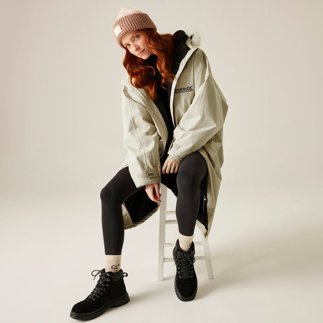 Regatta Adults Waterproof Changing Dry Robe Pro