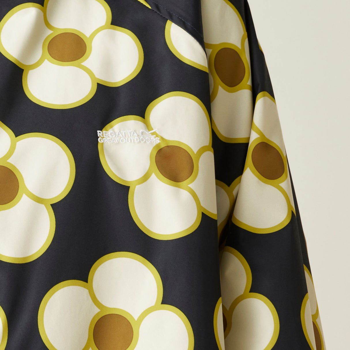 Regatta Womens Orla Kiely Waterproof Dry Changing Robe