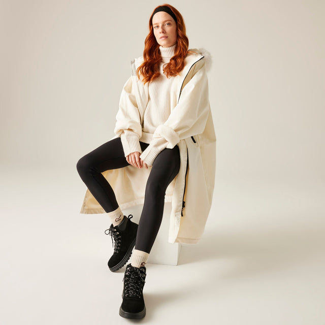 Regatta Adults Waterproof Changing Dry Robe Pro